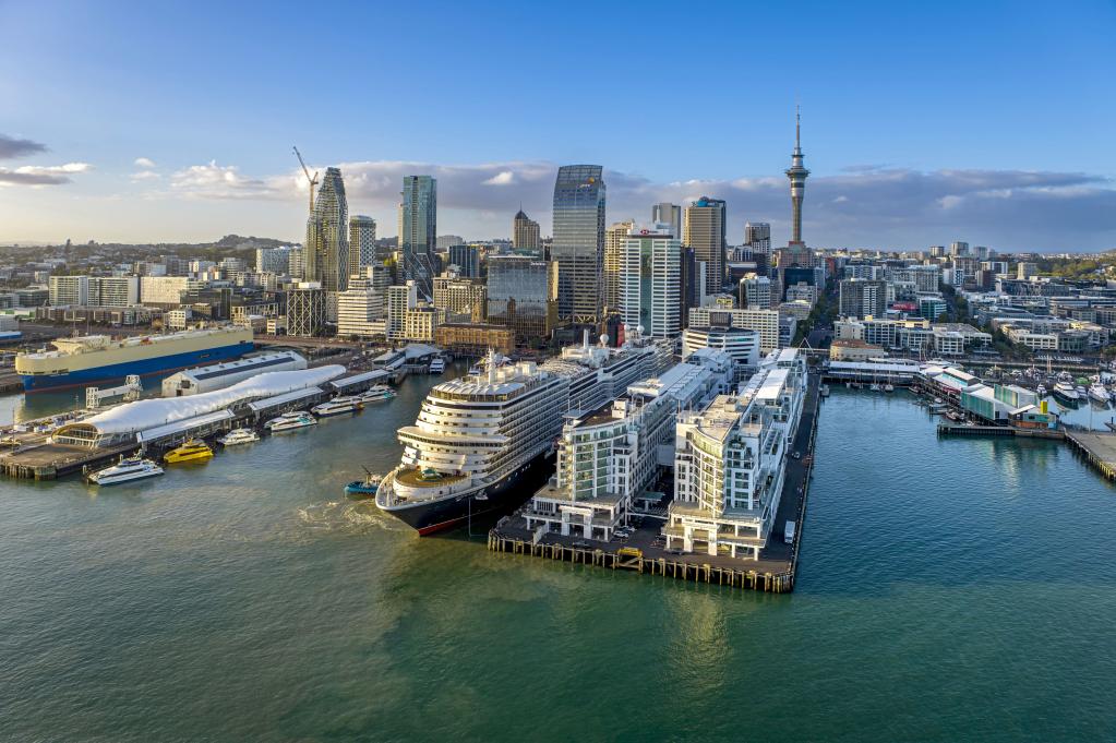 Queen Anne Cruise Ship